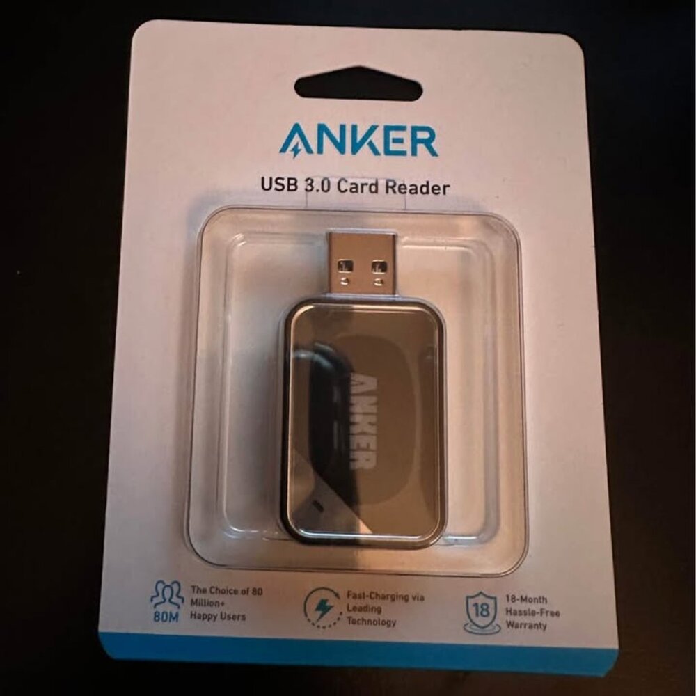 Anker USB 3.0 SD Card Reader, 2-in-1 SD Card Reader